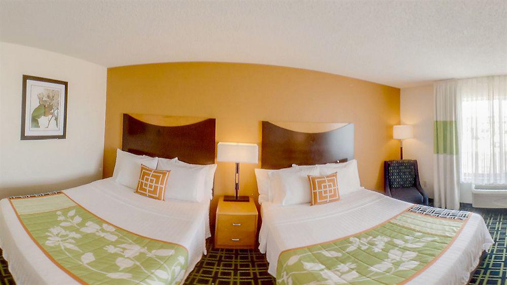Fairfield Inn Manhattan, Kansas Екстер'єр фото
